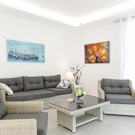 Sea Front Villa Gouvia