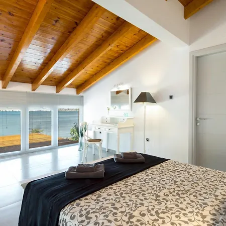 Villa Sea Front Gouvia