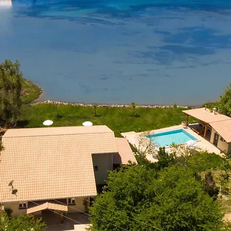 Sea Front Villa *